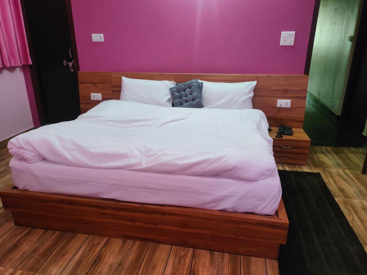 Hotel Rishabh And Banquet Hall Pithoragarh Luaran gambar