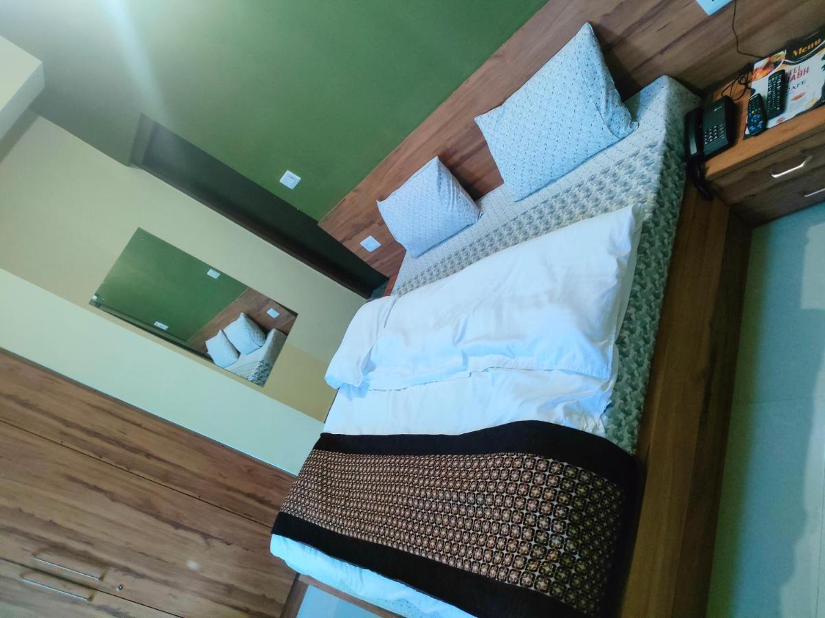 Hotel Rishabh And Banquet Hall Pithoragarh Luaran gambar