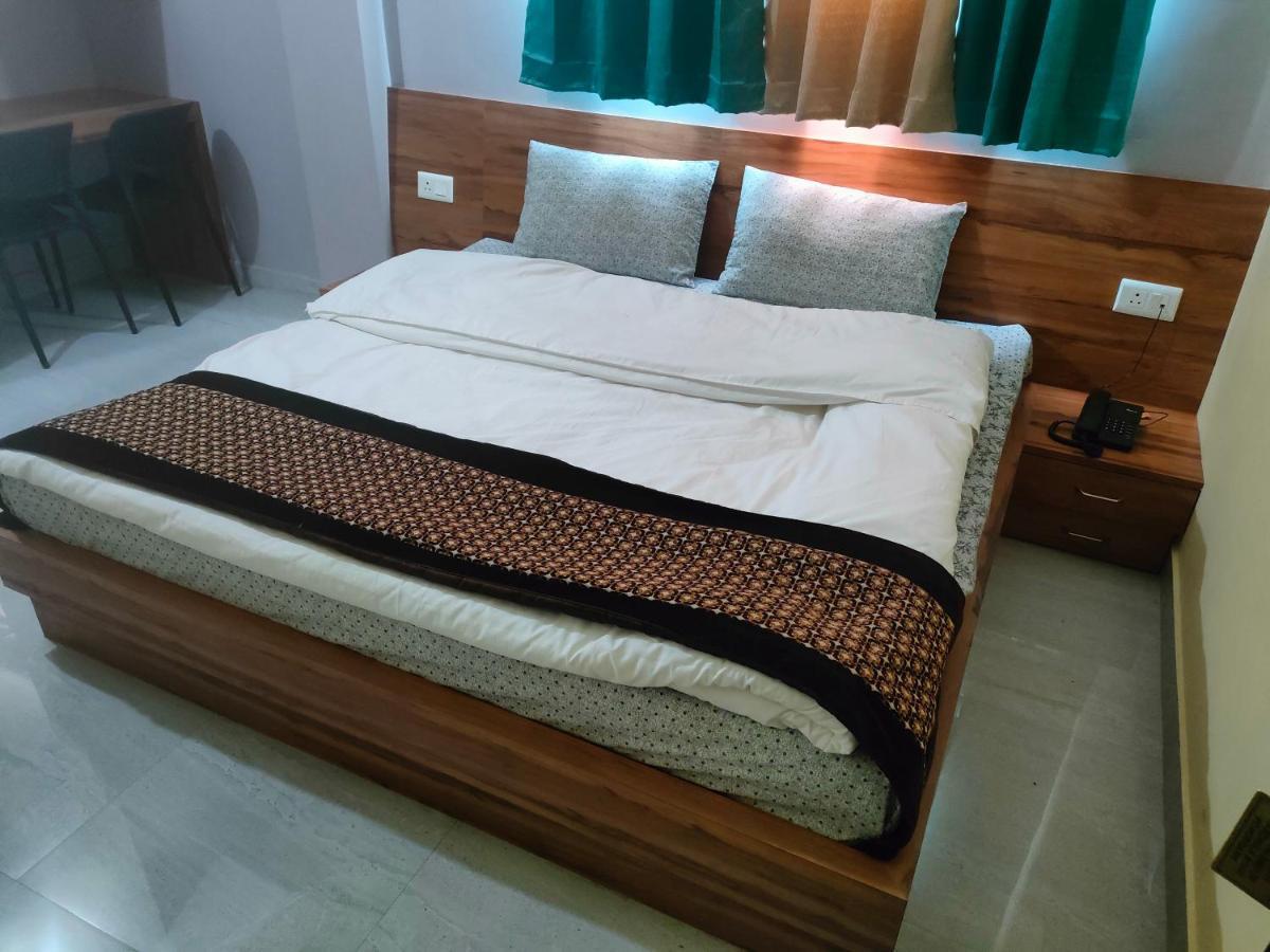 Hotel Rishabh And Banquet Hall Pithoragarh Luaran gambar