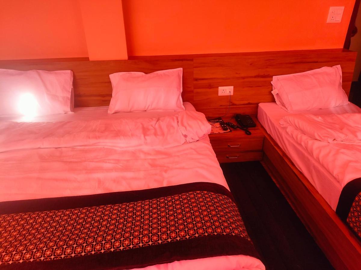 Hotel Rishabh And Banquet Hall Pithoragarh Luaran gambar