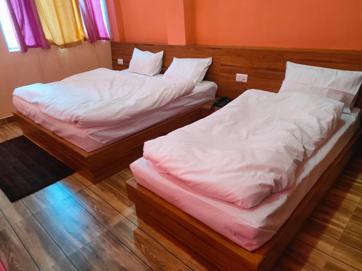Hotel Rishabh And Banquet Hall Pithoragarh Luaran gambar