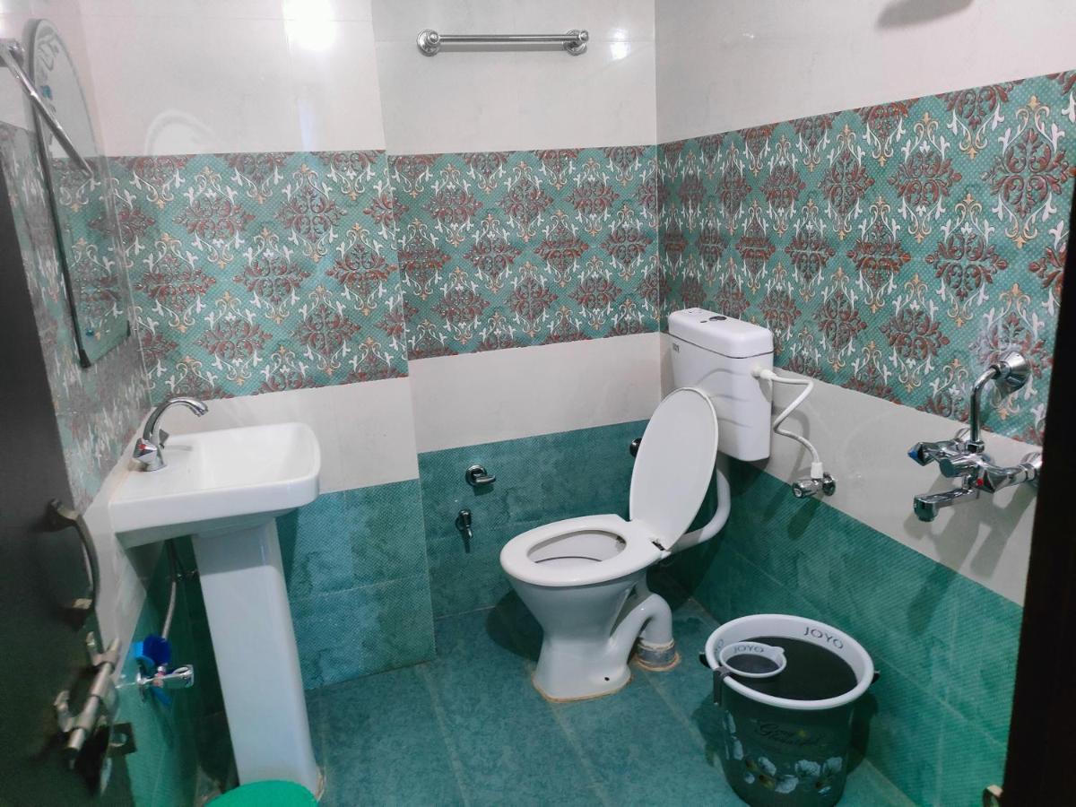 Hotel Rishabh And Banquet Hall Pithoragarh Luaran gambar