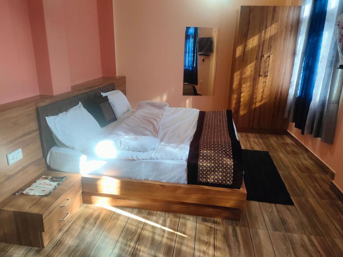 Hotel Rishabh And Banquet Hall Pithoragarh Luaran gambar
